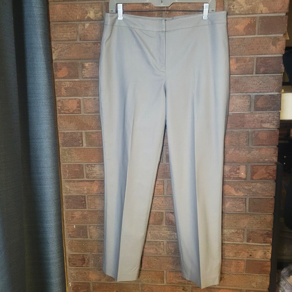 Nic + Zoe Light Gray Flat Front Women's Mid-Rise Straight Leg Pants- Size 10 - Picture 10 of 11